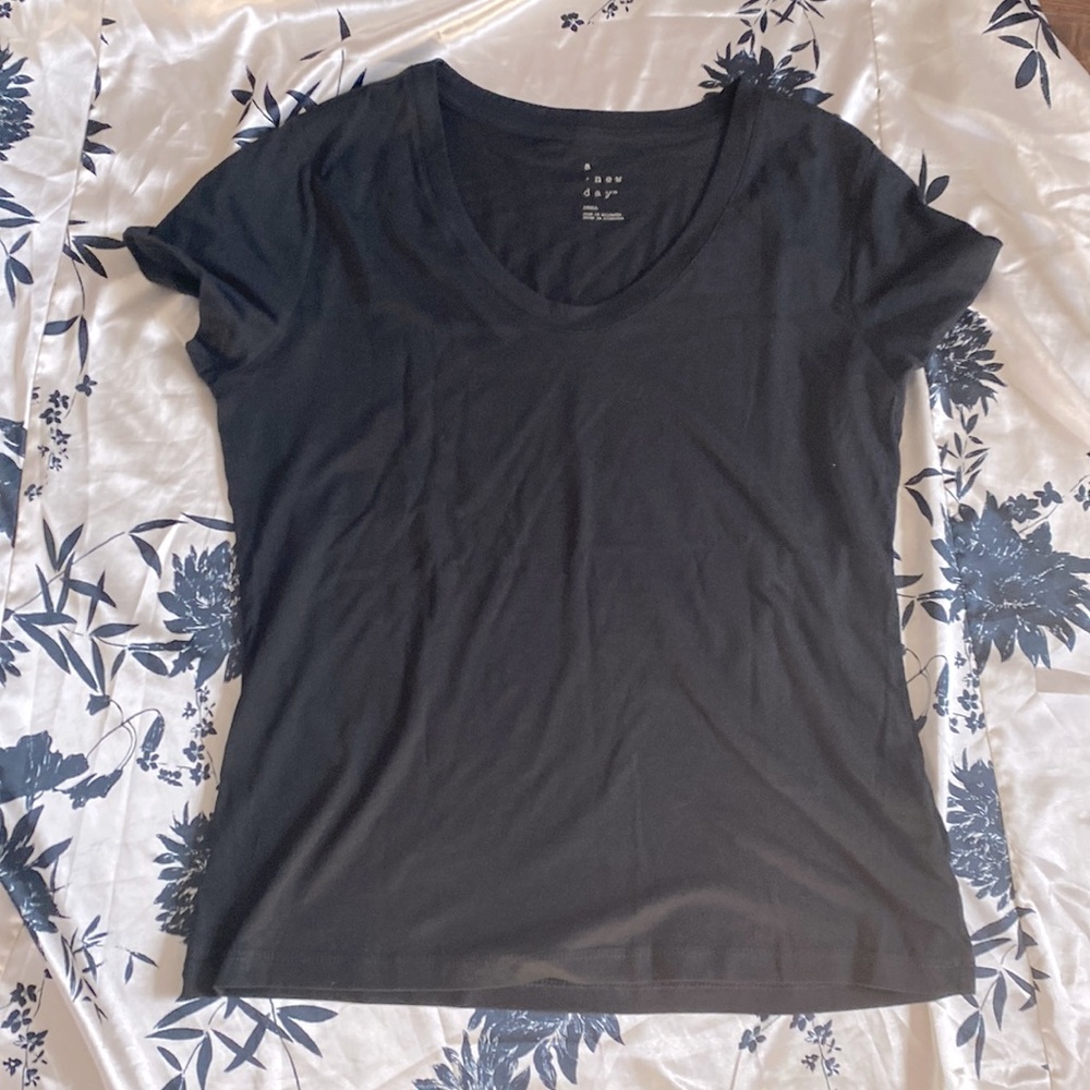 Plain black tee. A bit of stretch.